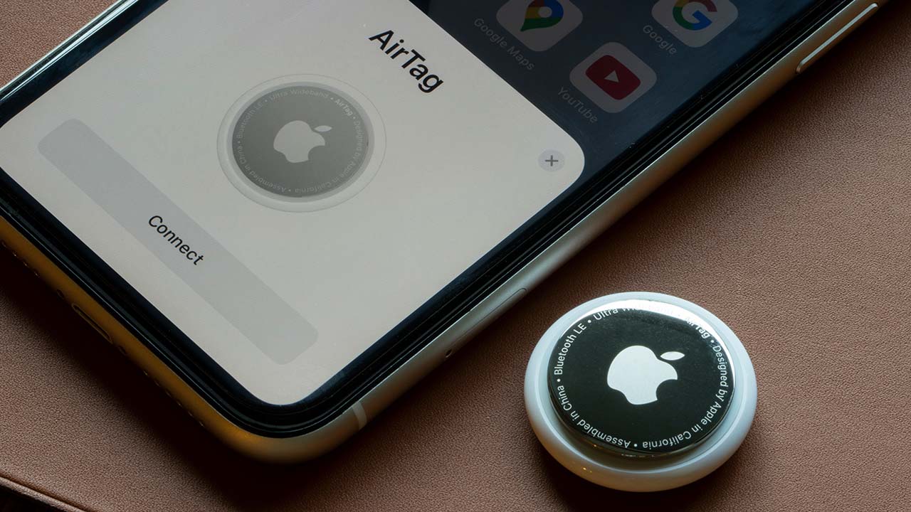 Featured image for “How Do Thieves Break Into Cars Using Apple Products?”