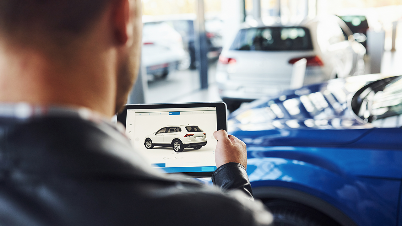 Featured image for “Automotive CRM: What It Is and How to Use It | Elo GPS”